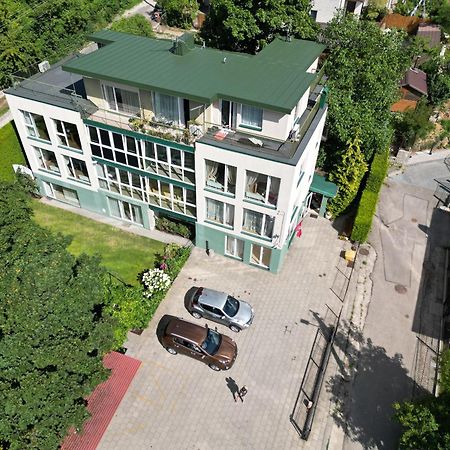 Cozy Garden Free Parking Apartment วิลนีอุส ภายนอก รูปภาพ