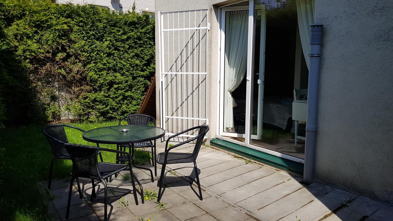 Cozy Garden Free Parking Apartment วิลนีอุส ภายนอก รูปภาพ